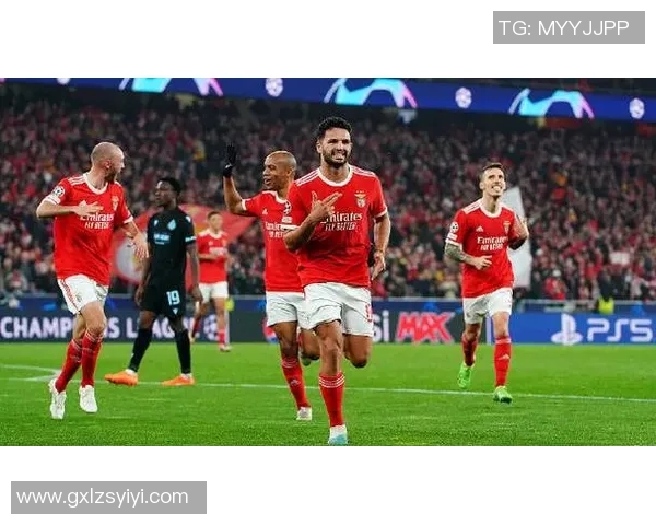 中央陆军与本菲卡激战正酣谁将赢得这场巅峰对决的荣耀 中央陆军与本菲卡激战正酣谁将赢得这场巅峰对决的荣耀