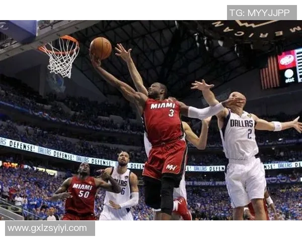 勇士与小牛精彩对决录像回放分析全场精彩瞬间与战术解析 勇士与小牛精彩对决录像回放分析全场精彩瞬间与战术解析