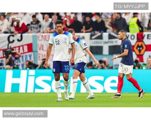 阿苏尔与罗伯斯的巅峰对决揭示了足球战术的新趋势与未来发展方向